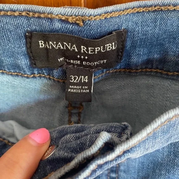 Banana Republic High-Rise Bootcut Jeans - Denim Blue - Picture 2 of 4